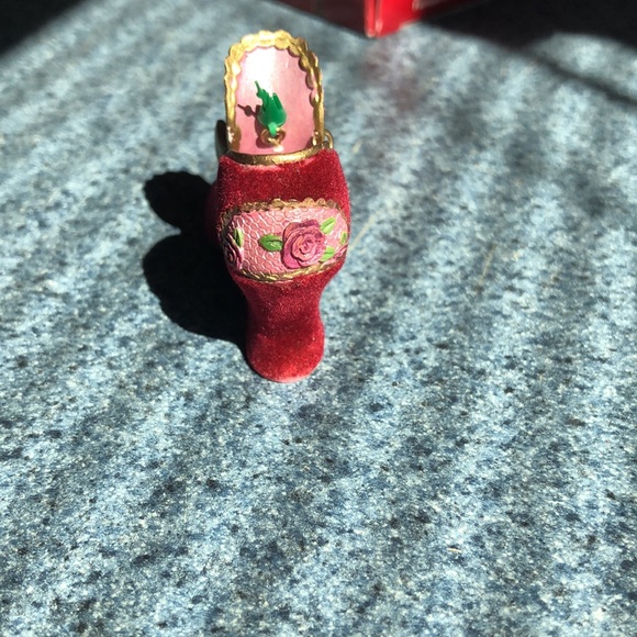 Carlton Cards Shoe ornament 2000 - Picture 5 of 11